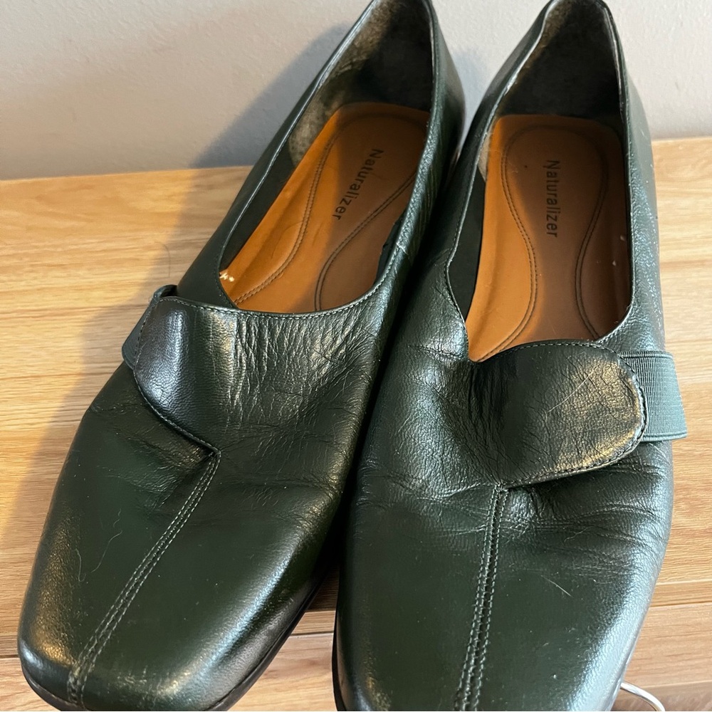 Naturalizer Lecture Flats in Shale Leather Green Size 9 Loafers ClassicCore